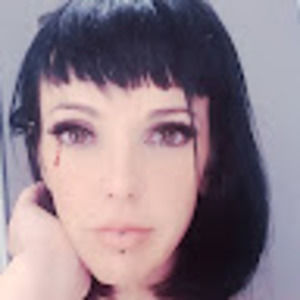 Meet your Posher, Nadia